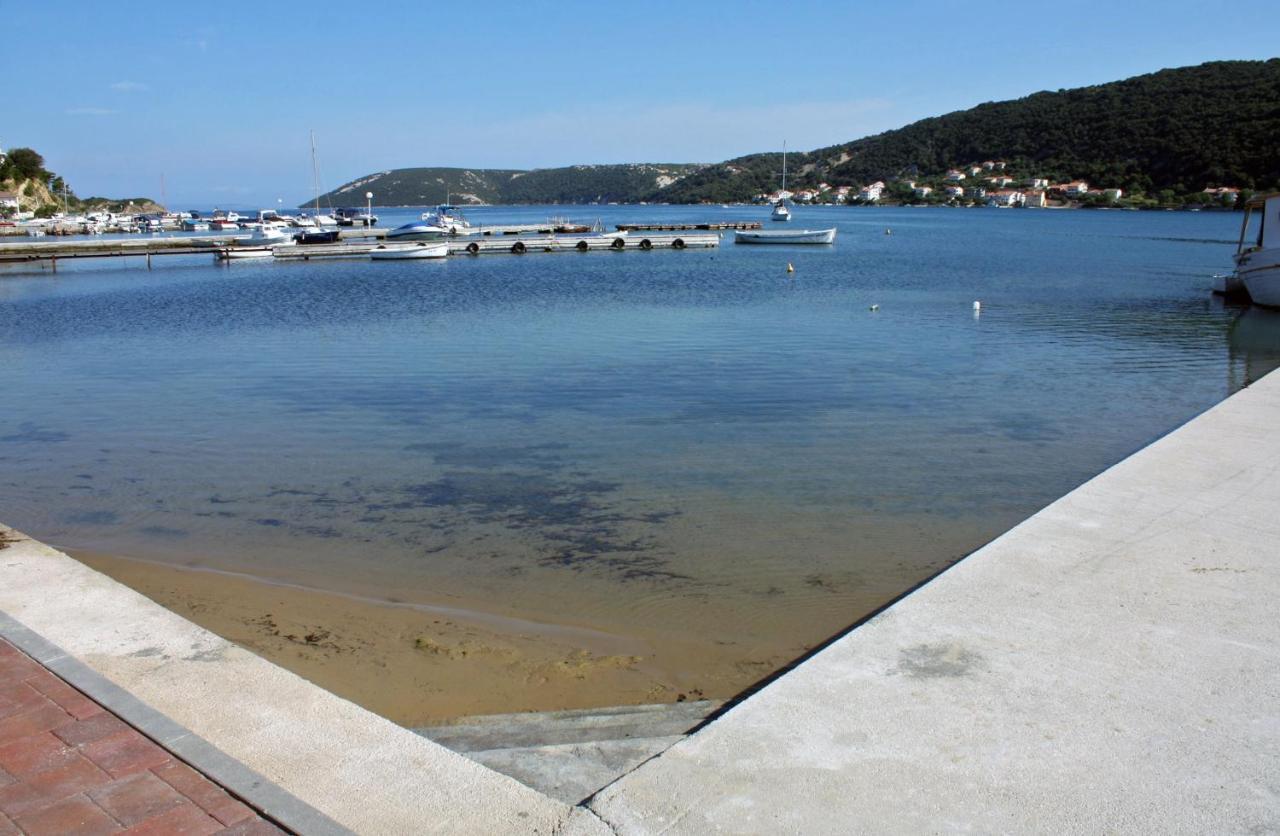 Apartment Supetarska Draga - Donja 5030A Exterior photo